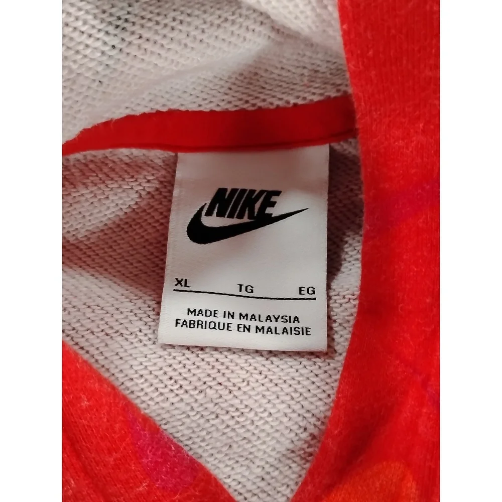 Nike this swoosh